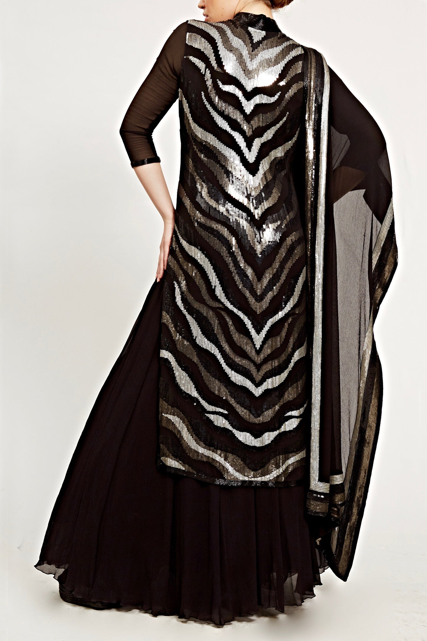 Kurta Set with Metallic Sequins Embroidery
