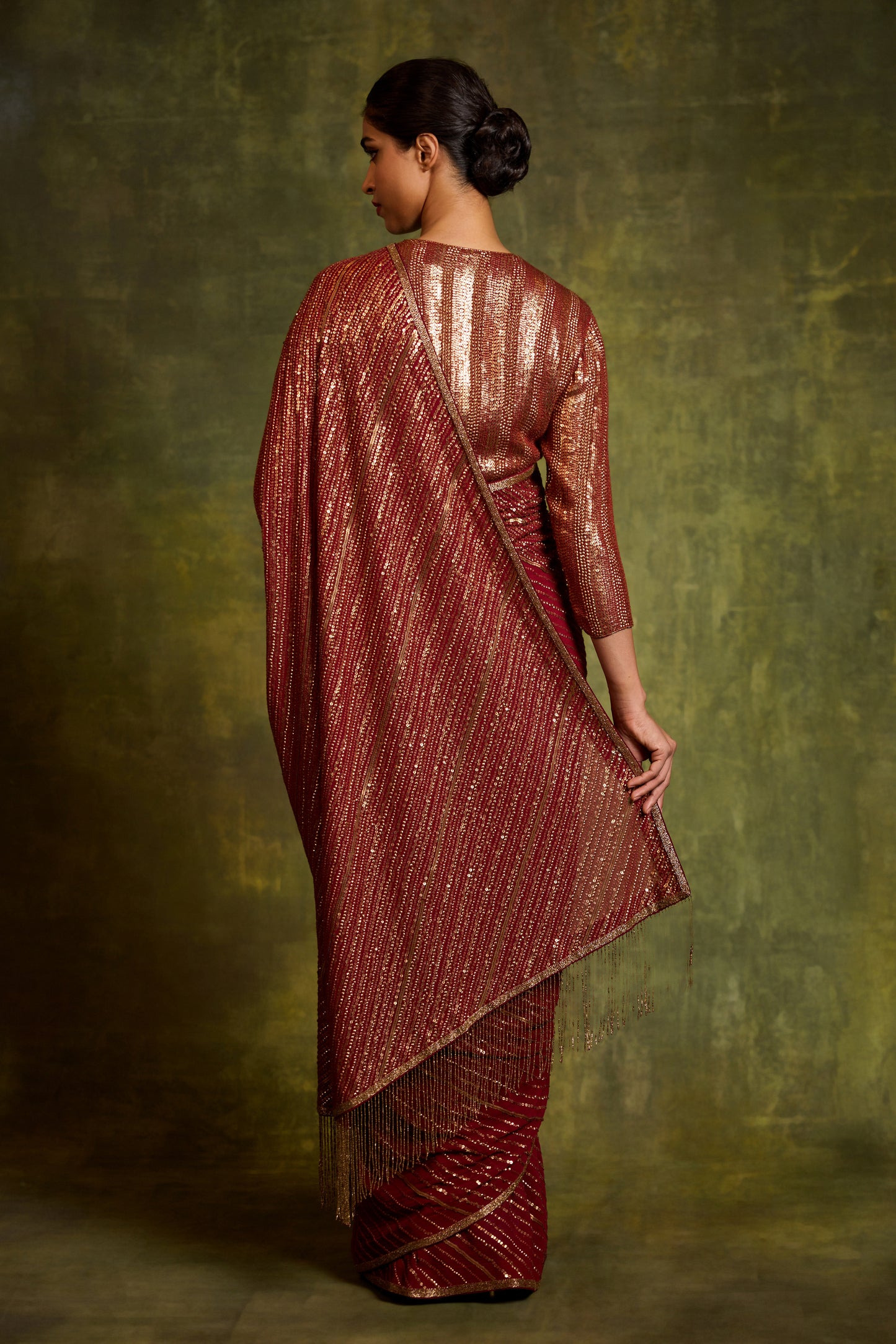 Sari Set in Diagonal Dots Sequin Embroidery