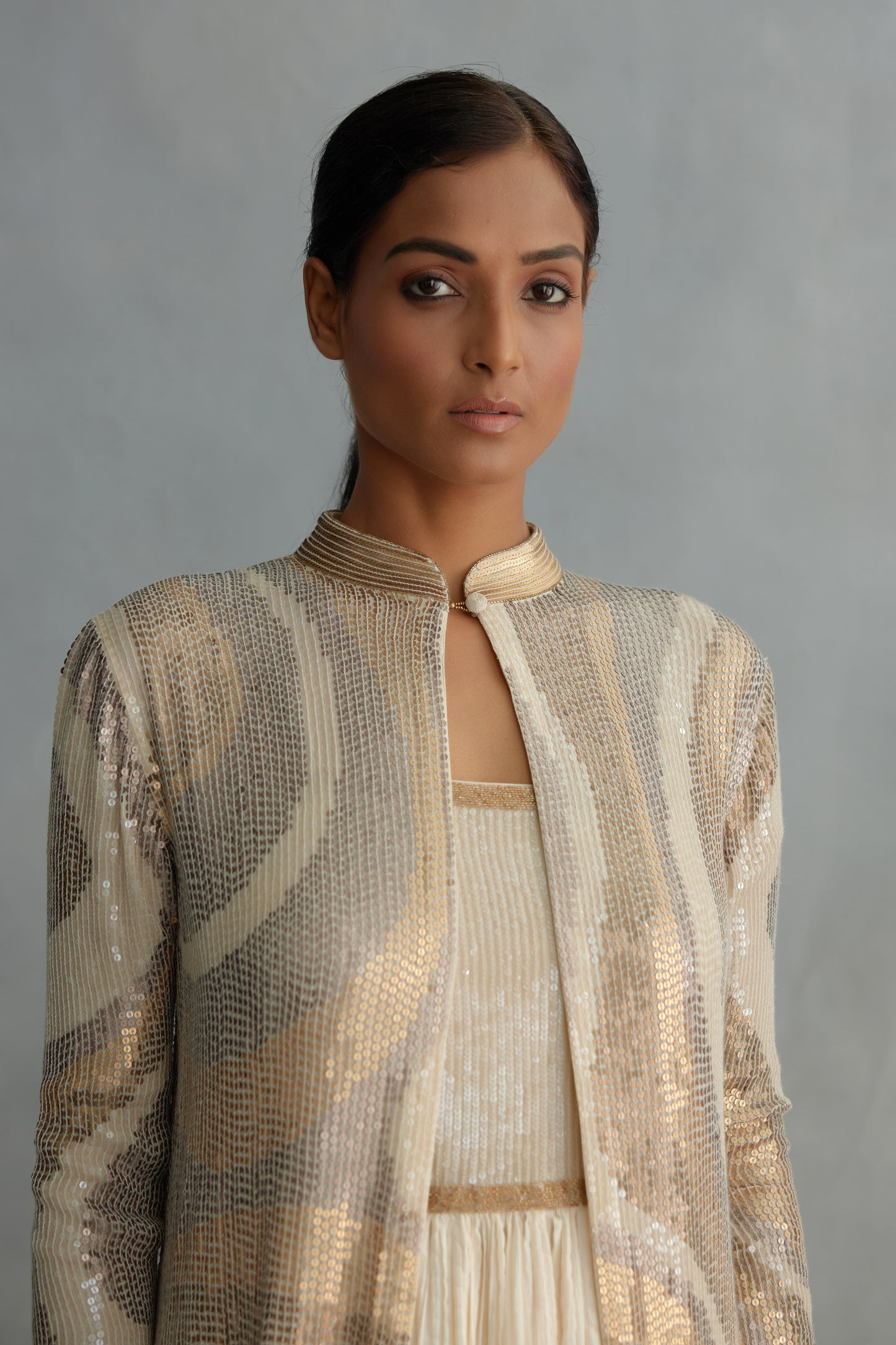 Jacket Set in Sheeted Wave Pattern