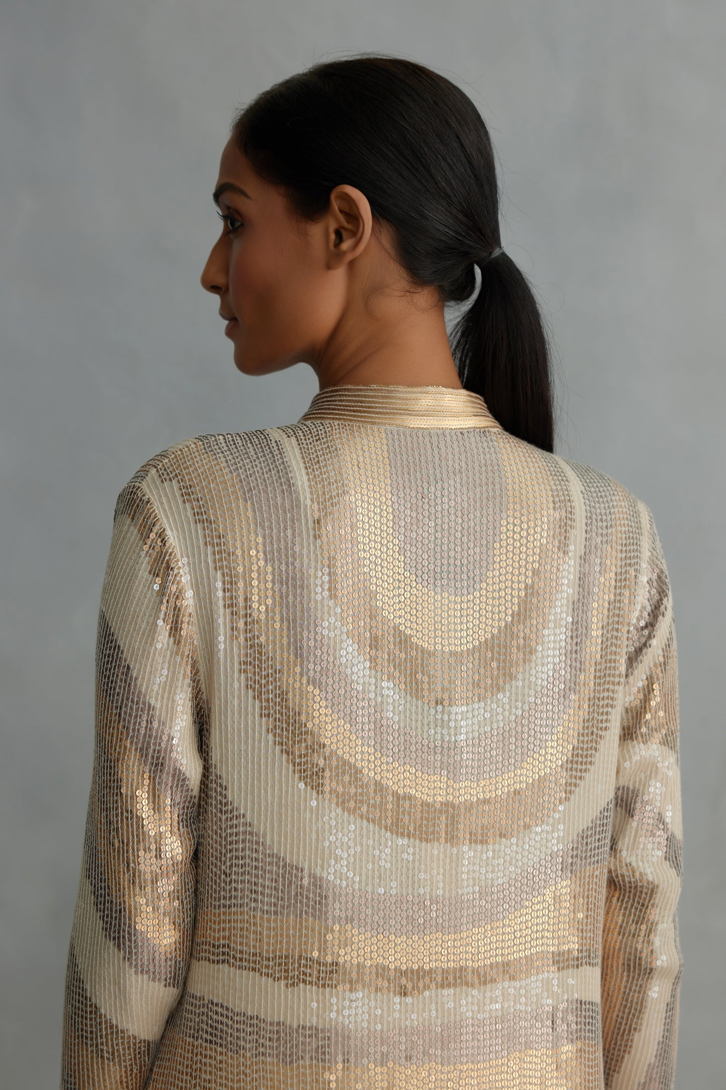 Jacket Set in Sheeted Wave Pattern