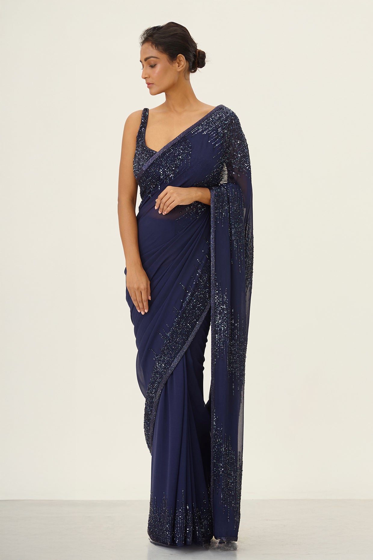 Sari Set in Line Sequin Embroidery Design