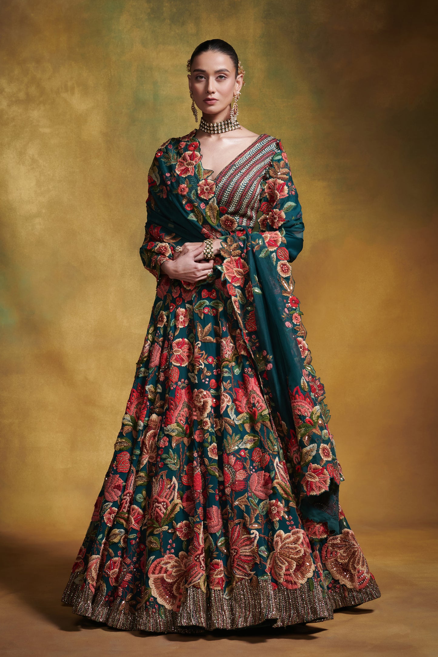 Lehenga Blouse Dupatta in Big Flower motifs thread embroidery