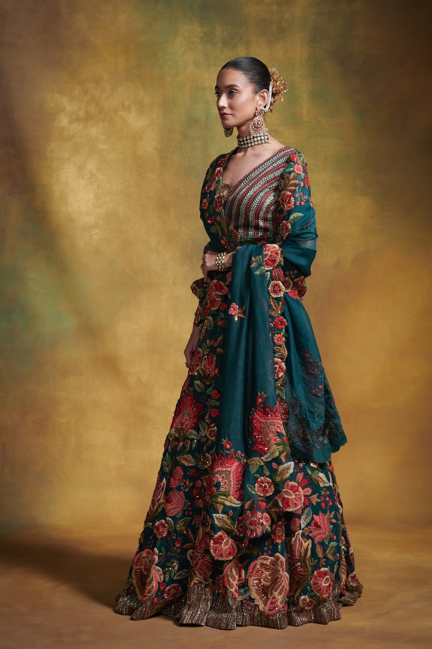 Lehenga Blouse Dupatta in Big Flower motifs thread embroidery
