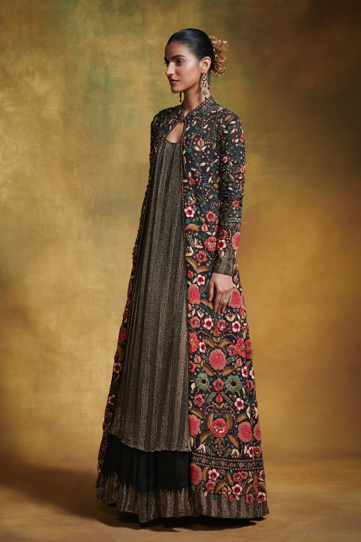 Jacket Set in the bold Flower Embroidery