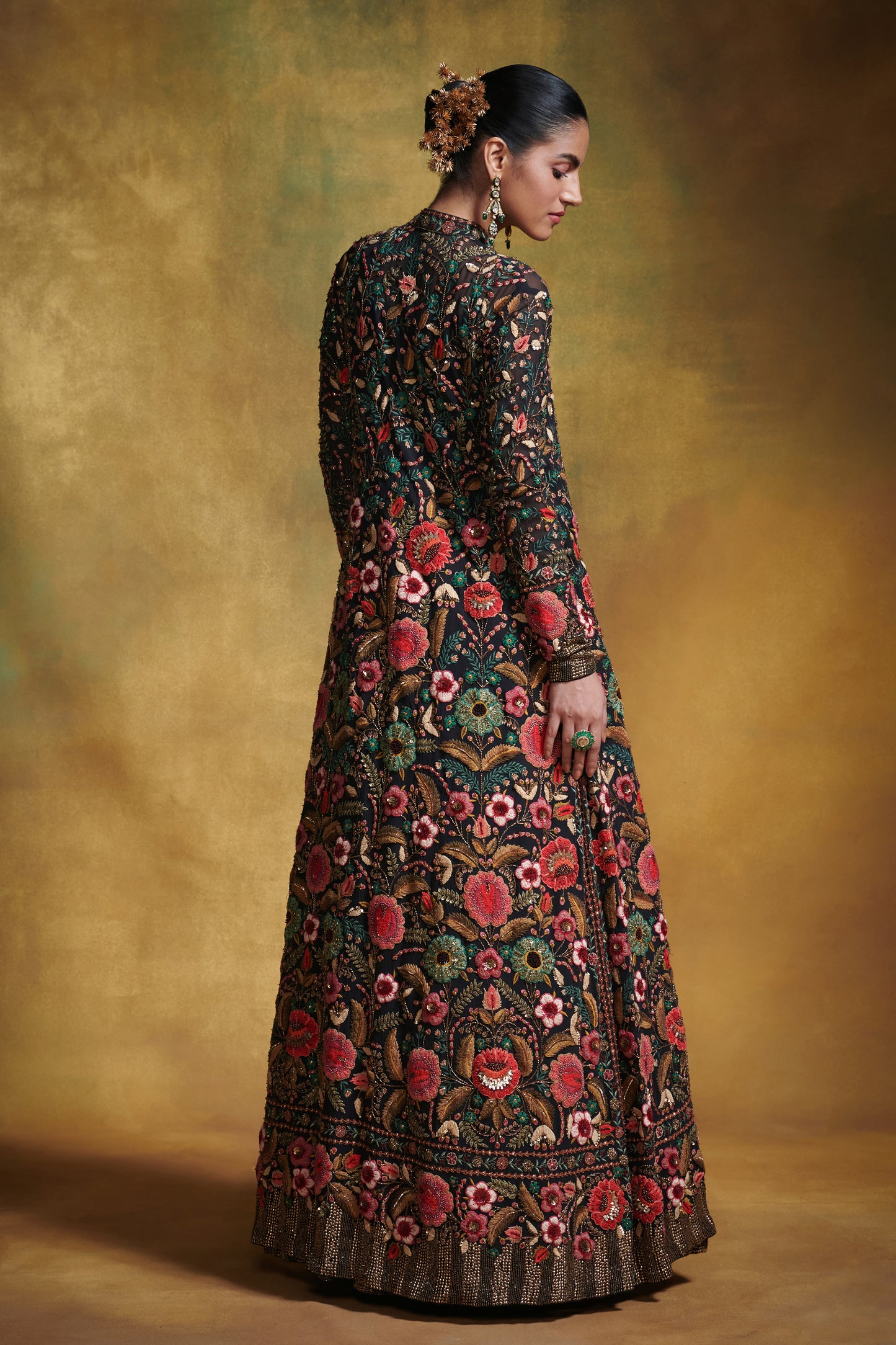 Jacket Set in the bold Flower Embroidery