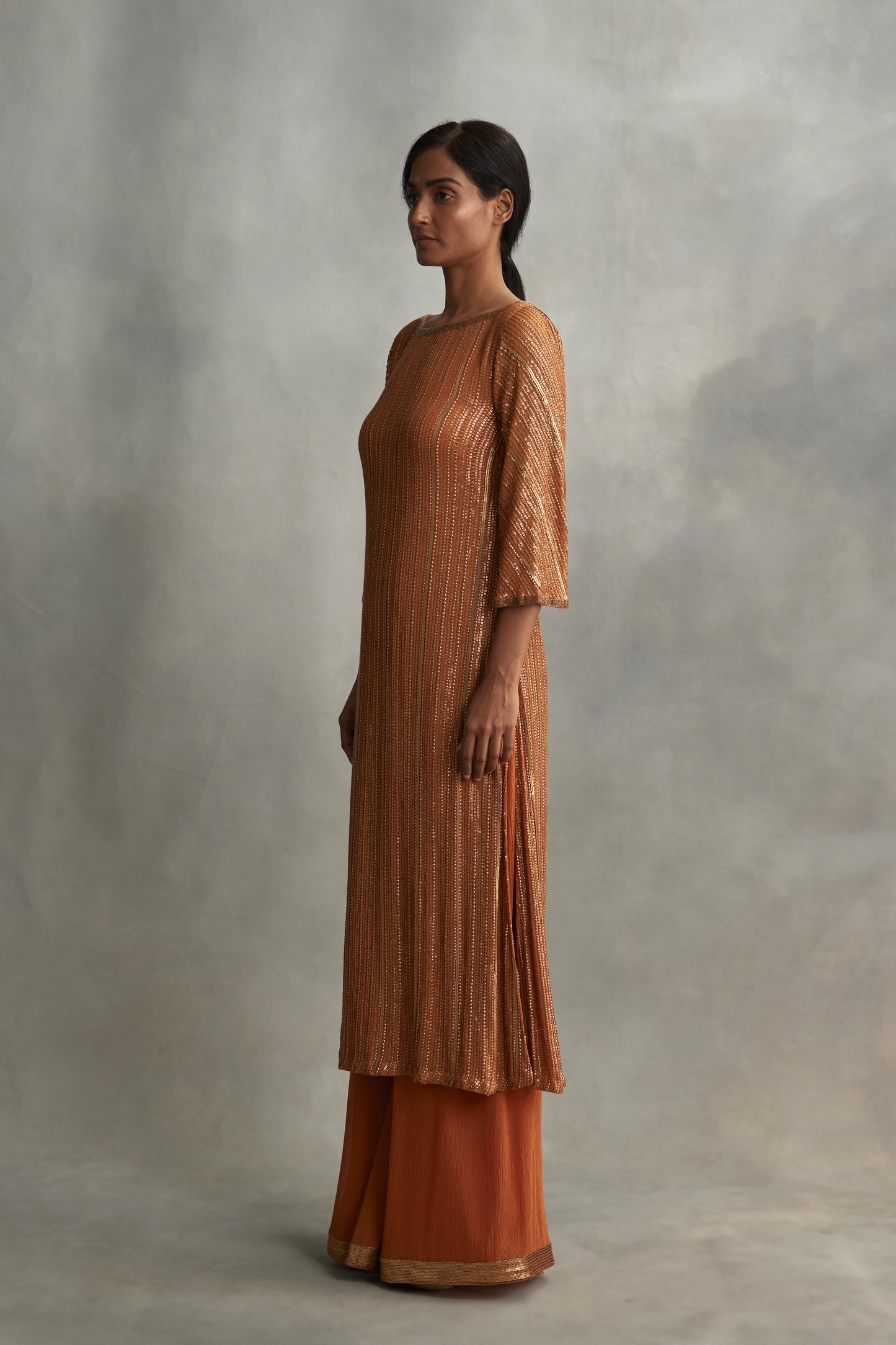 Kurta Set in Diagonal Dot Sequin Embroidery