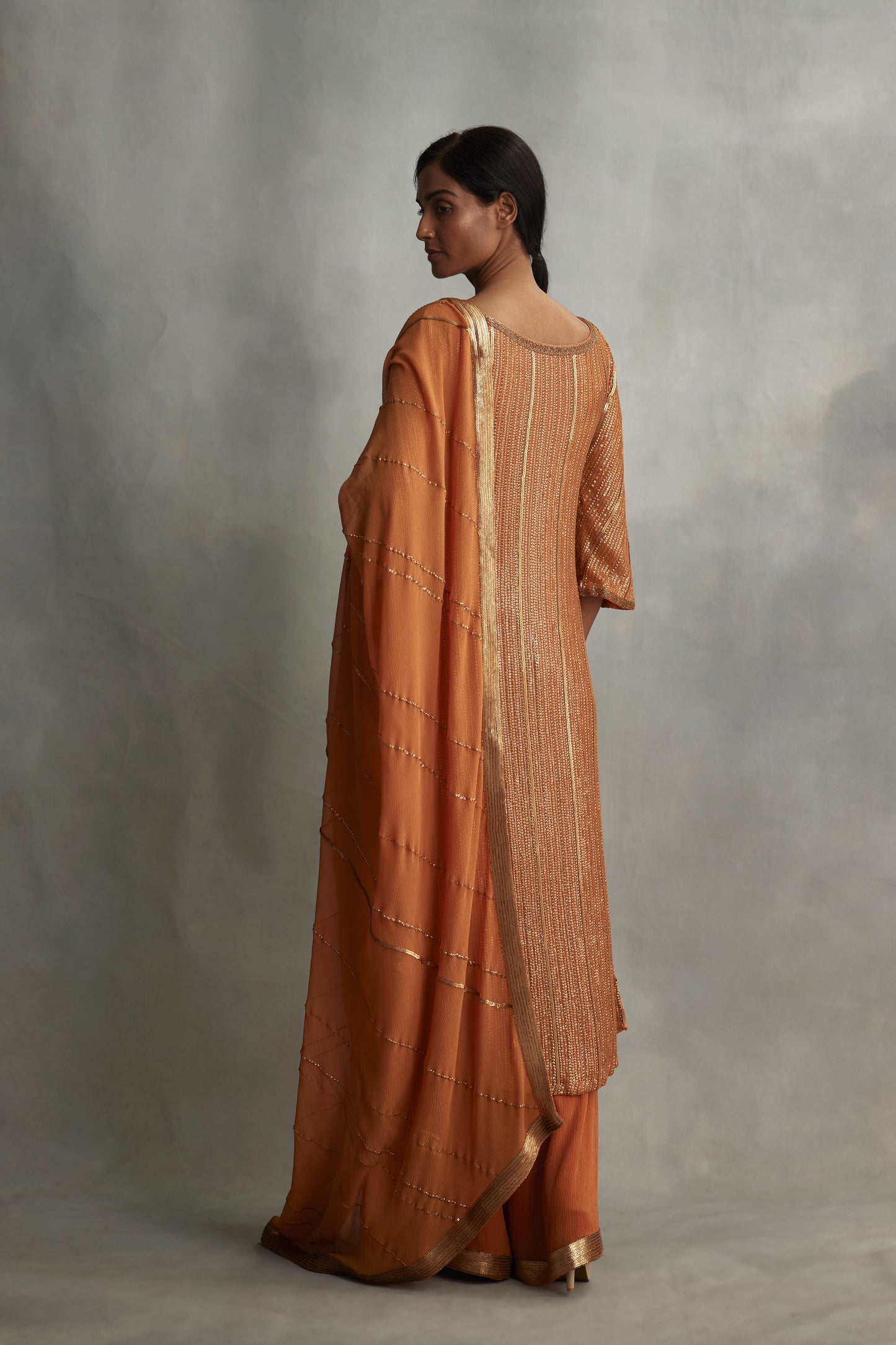 Kurta Set in Diagonal Dot Sequin Embroidery