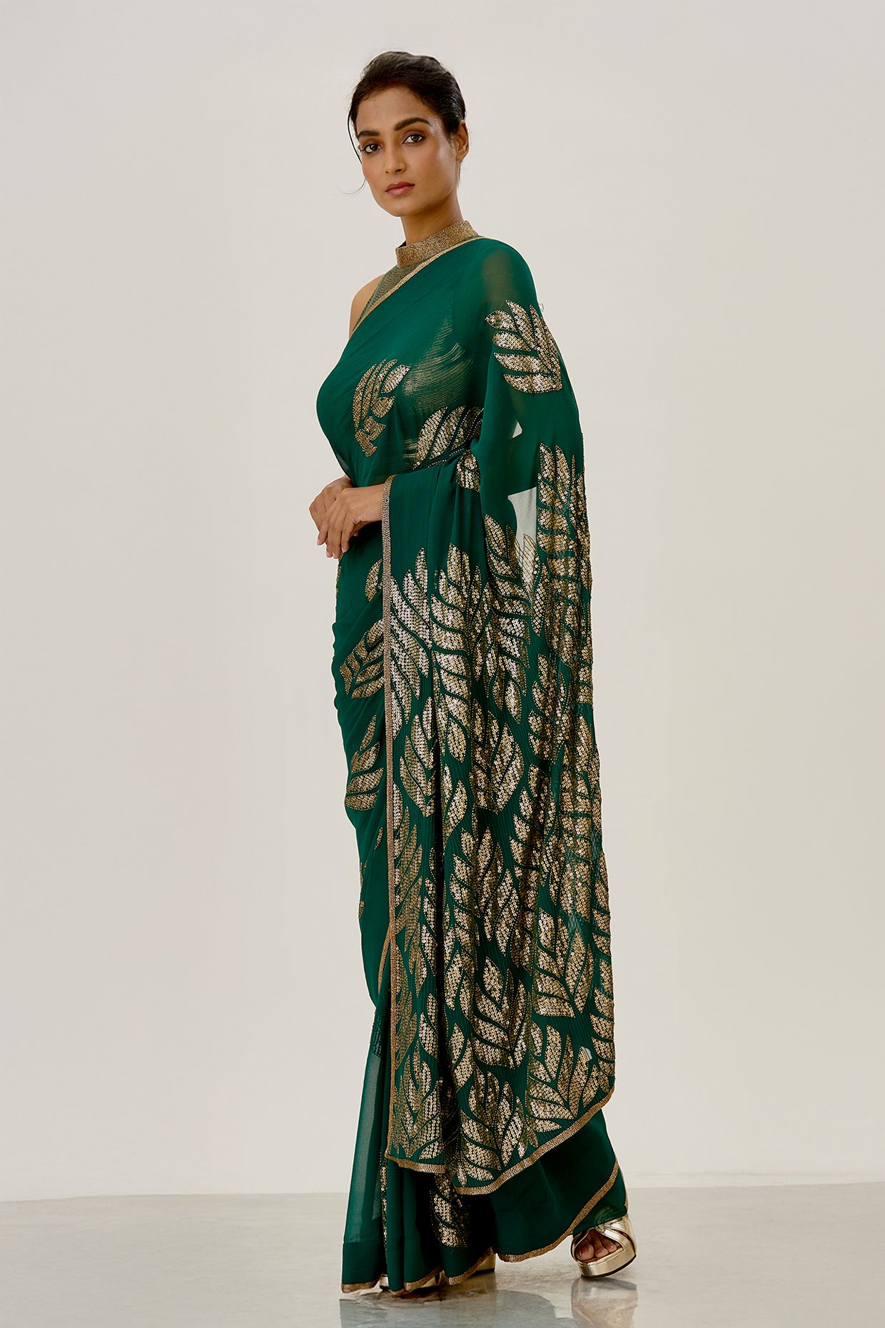 Sari Set with Leaf Pattern Sequin Embroidery