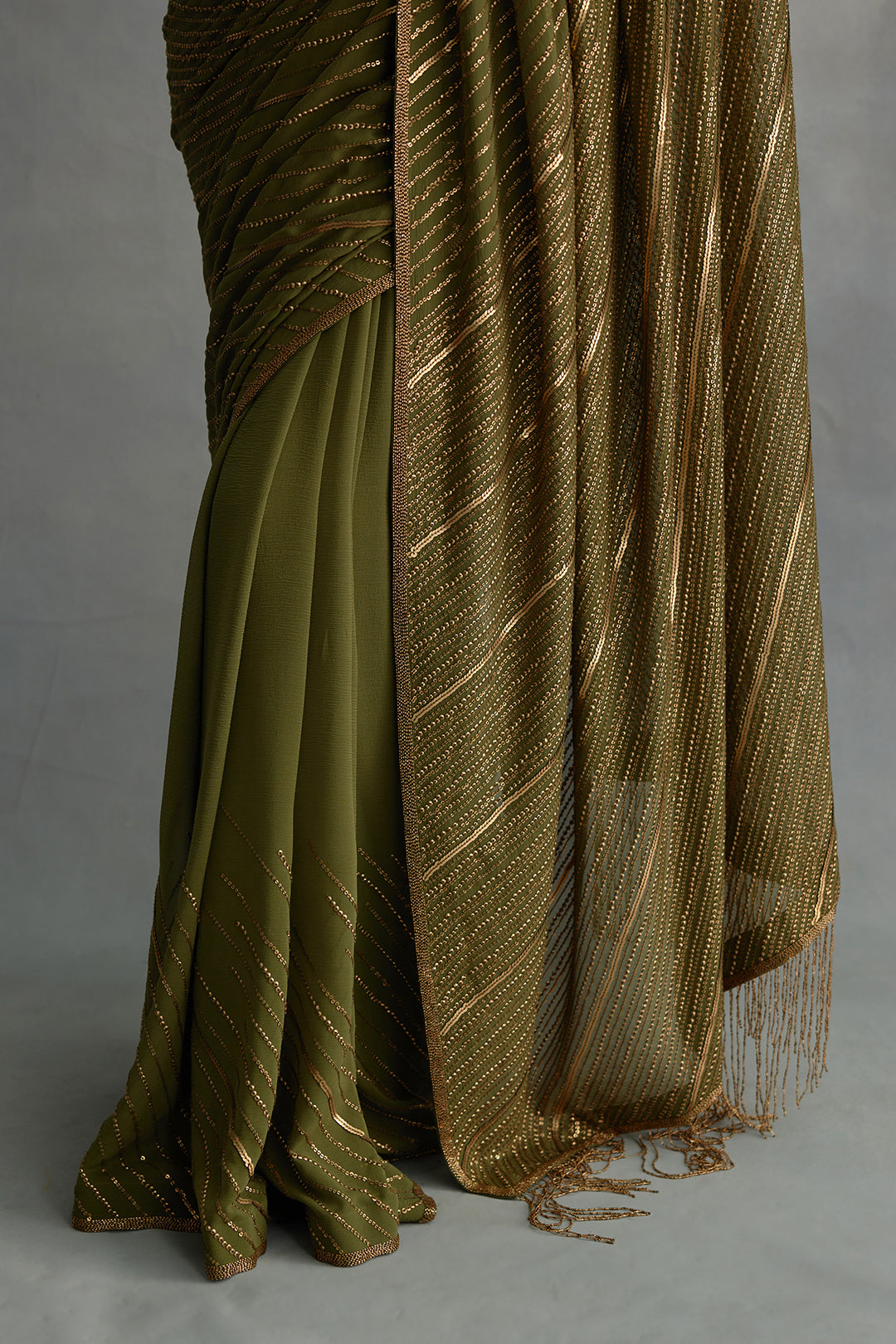 Sari Set in Diagonal Dots Sequin Embroidery
