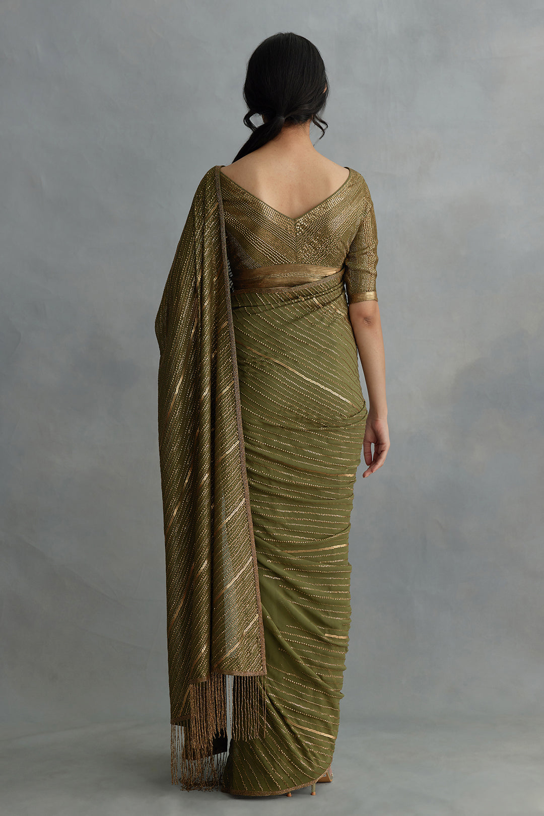 Sari Set in Diagonal Dots Sequin Embroidery