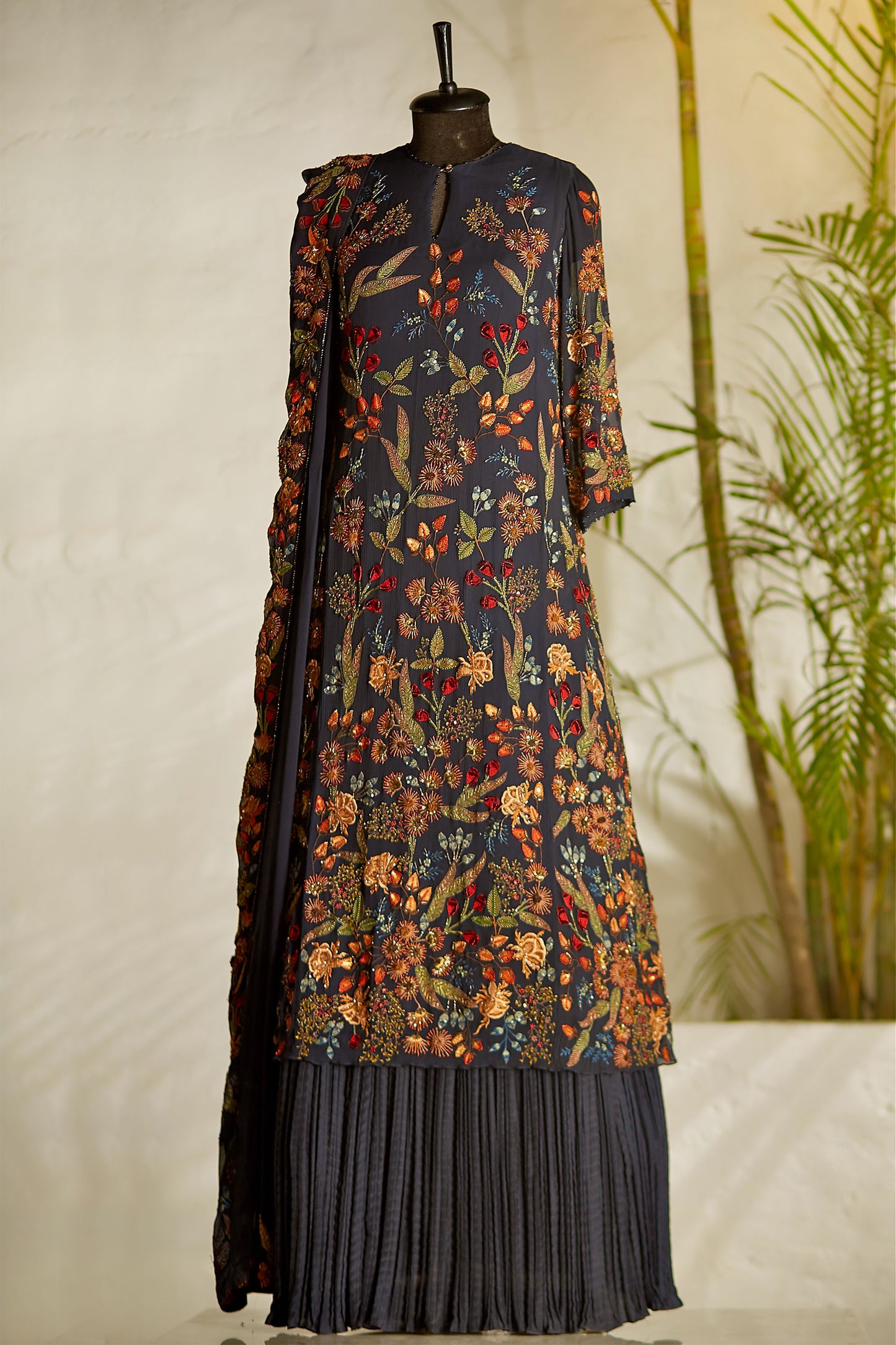 Kurta Set in Velvet Florets and Thread Embroidery