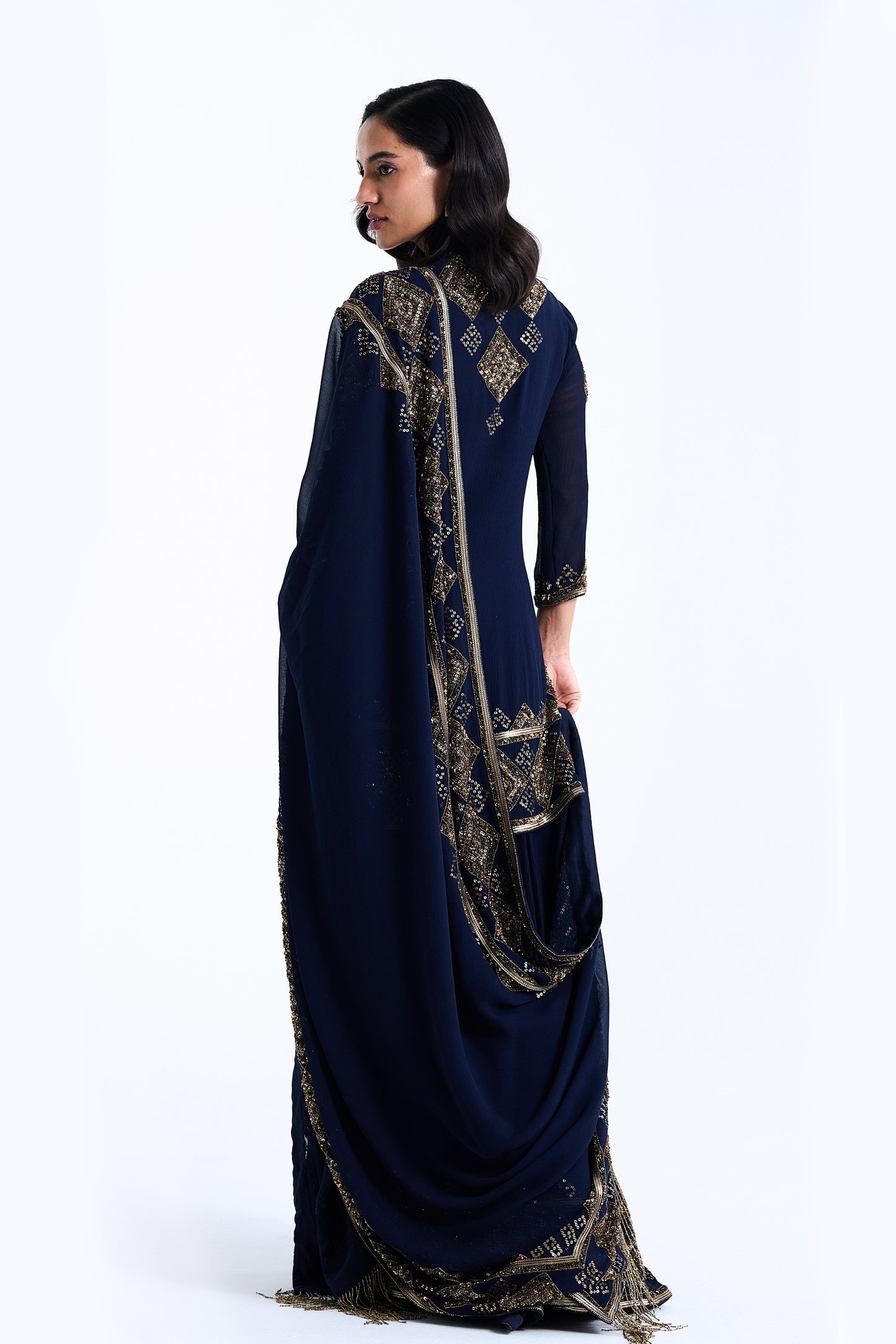 Sharara Set in a Geometric Sequin Pattern