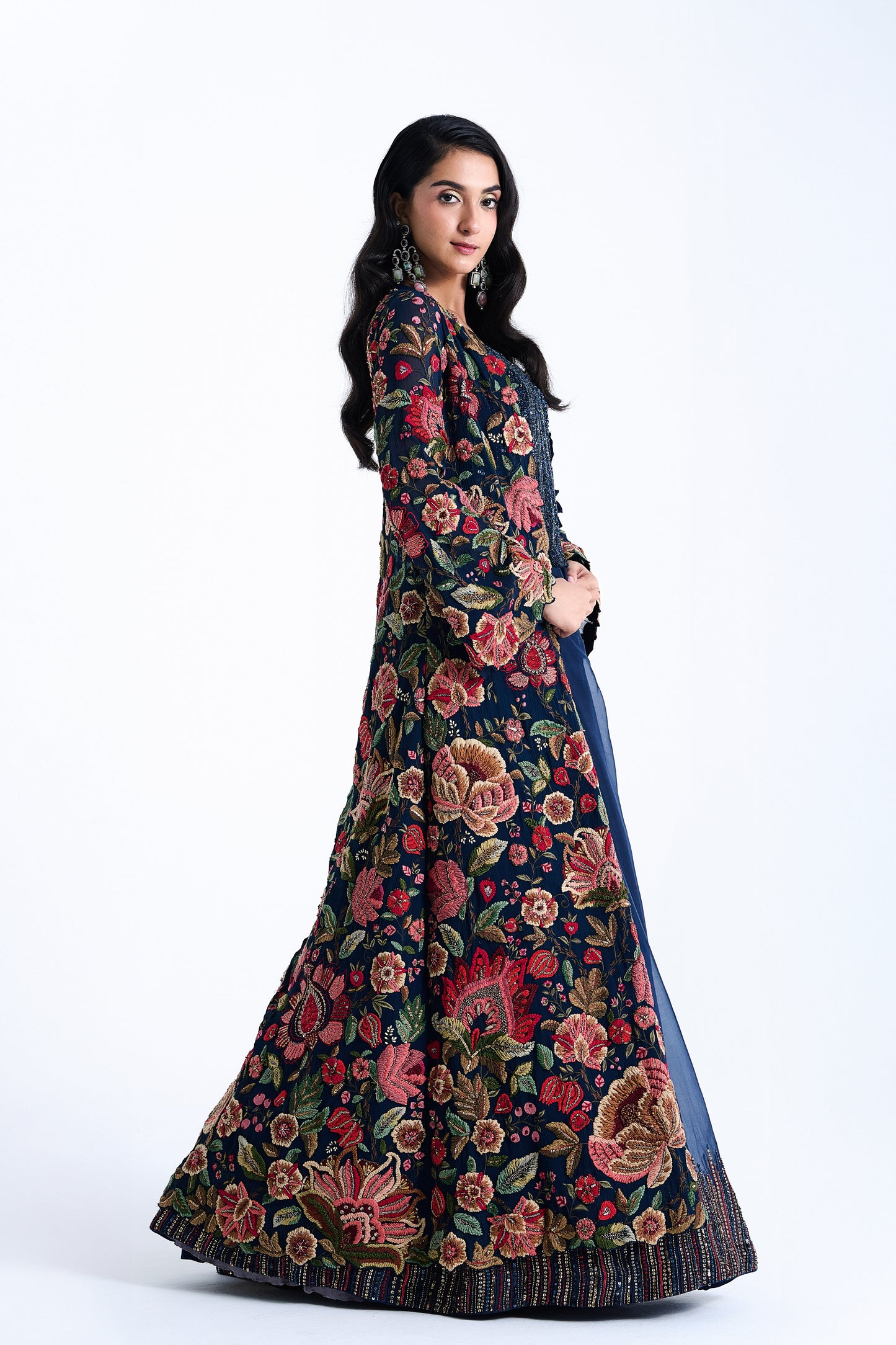 Jacket Set In Floral Thread Embroidery