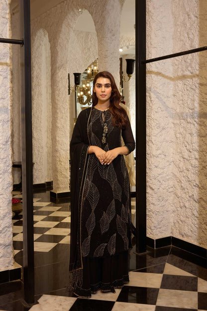 Kurta Set In Intricate Cutdana & Sequin Embroidery