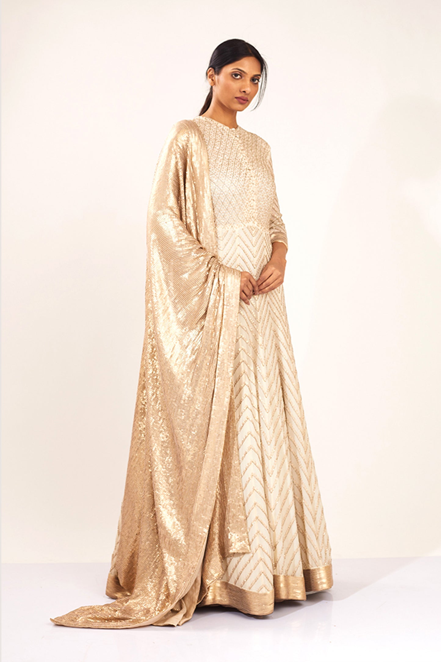 Anarkali Kurta Set in Gołd Sequin Embroidery