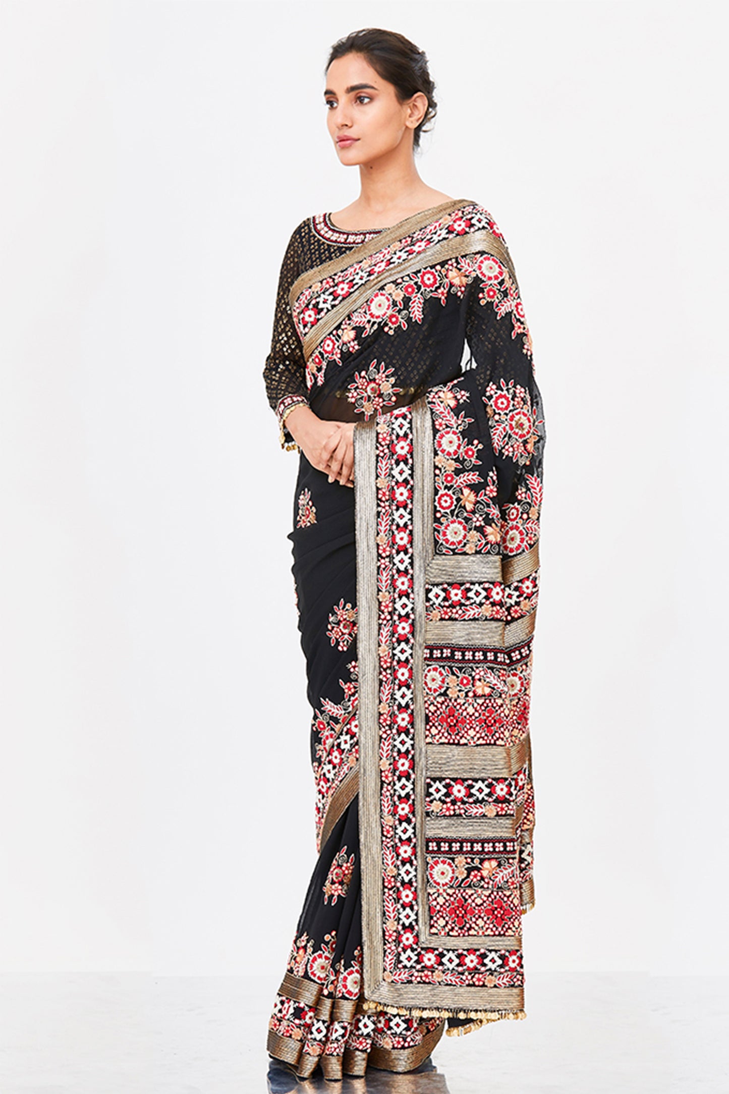 Sari Set in  Tribal Thread Embroidery