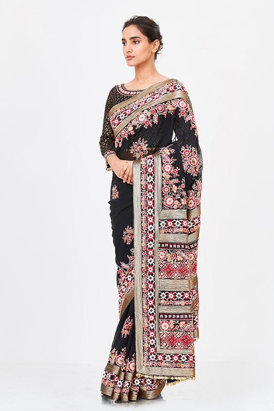 Sari Set in  Tribal Thread Embroidery