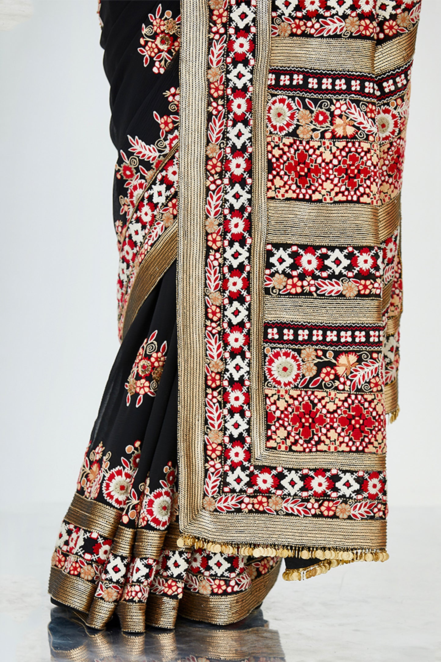 Sari Set in  Tribal Thread Embroidery