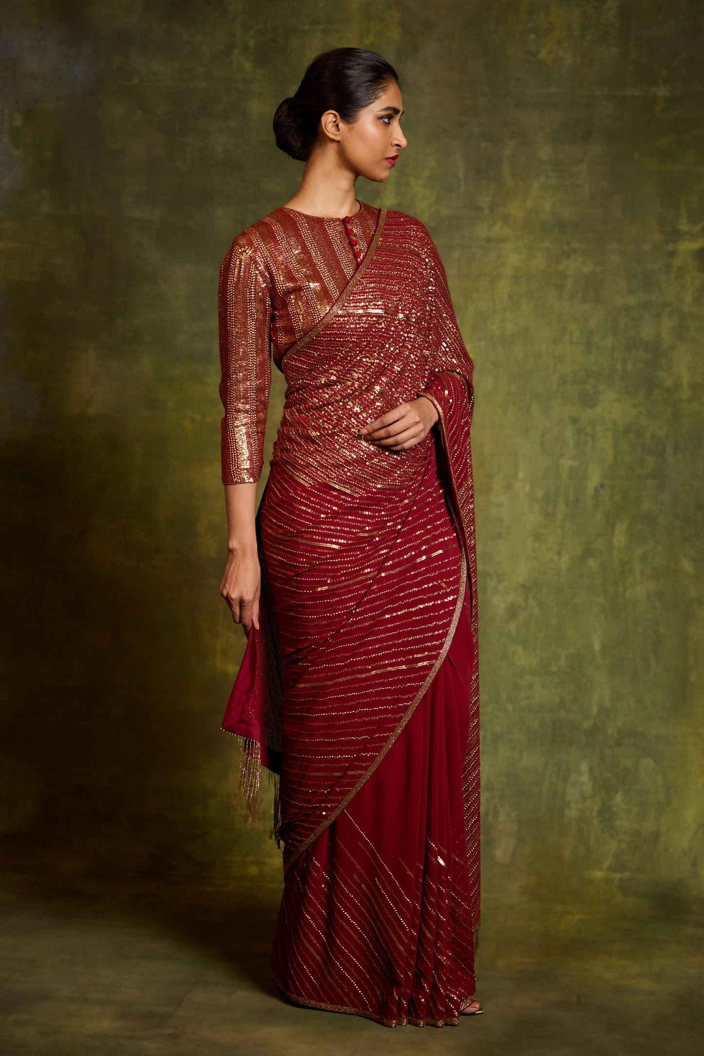 Sari Set in Diagonal Dots Sequin Embroidery