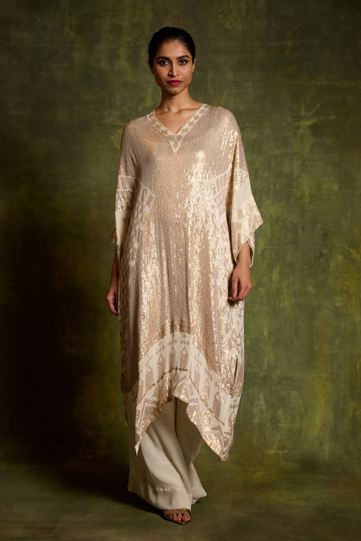 Kaftan Set in Small Sequin Embroidery