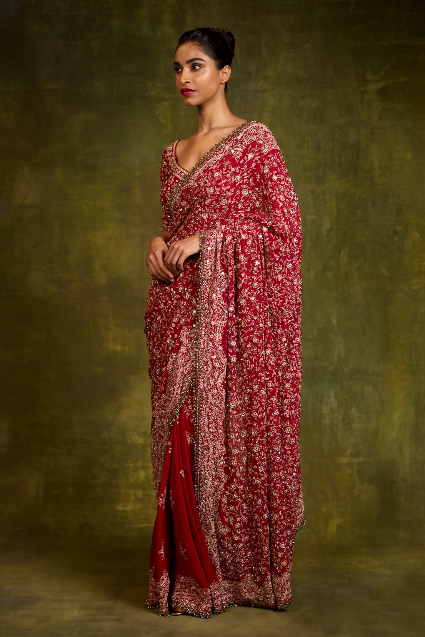 Sari Set in Mirror & Thread Embroidery