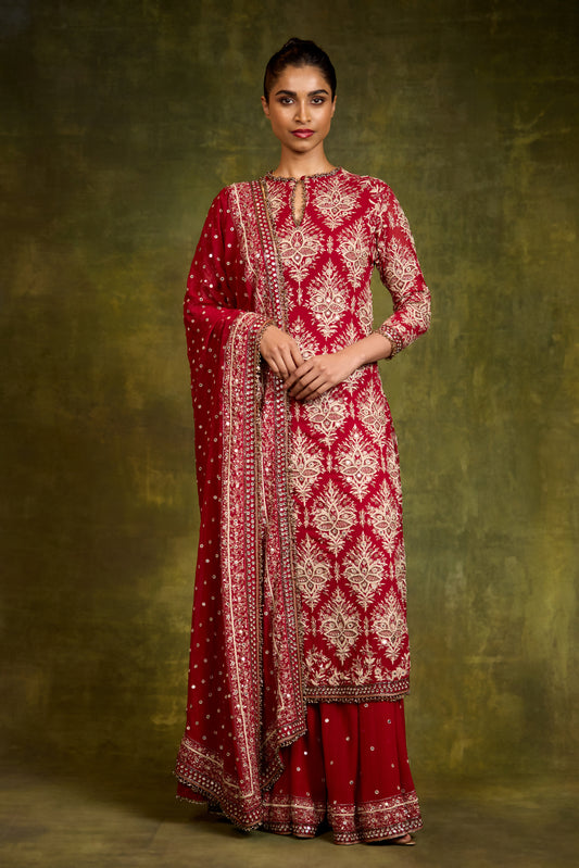 Kurta Set in Mirror & Thread Embroidery