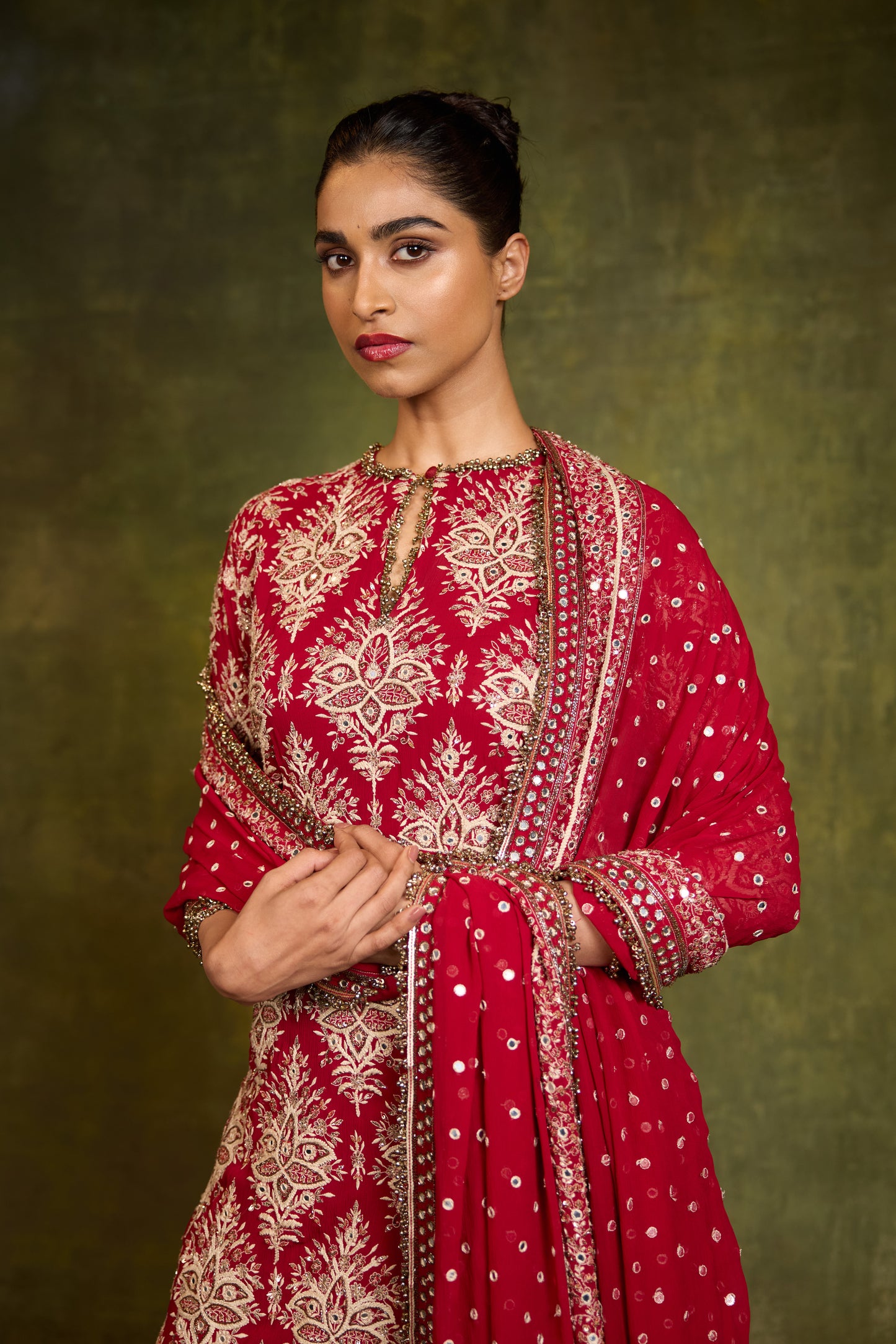 Kurta Set in Mirror & Thread Embroidery