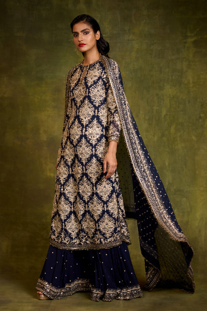 Kurta Set in Thread & Mirror Embroidery