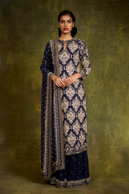 Kurta Set in Thread & Mirror Embroidery