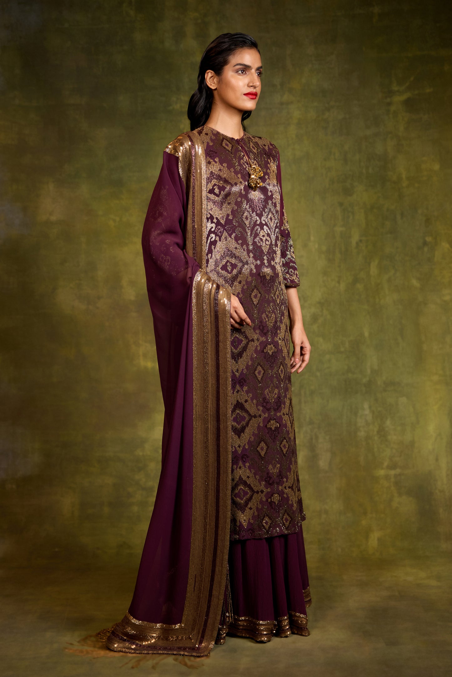 Kurta Set in Cutdana Embroidery