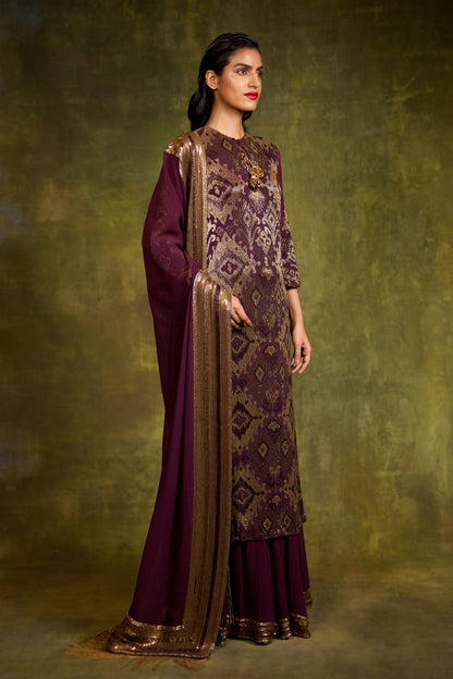 Kurta Set in Cutdana Embroidery