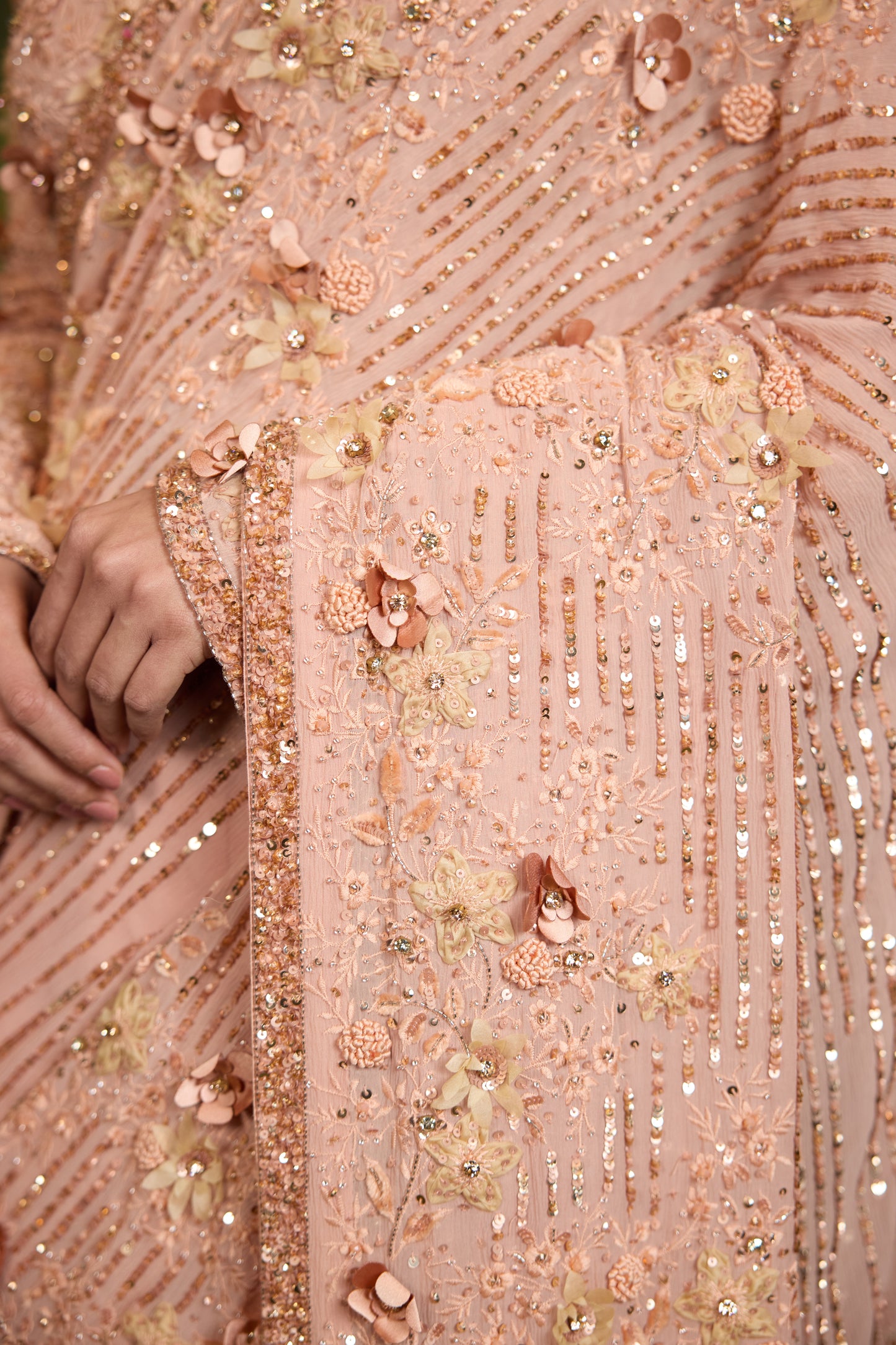 Sari Set in 3D Floral Embroidery