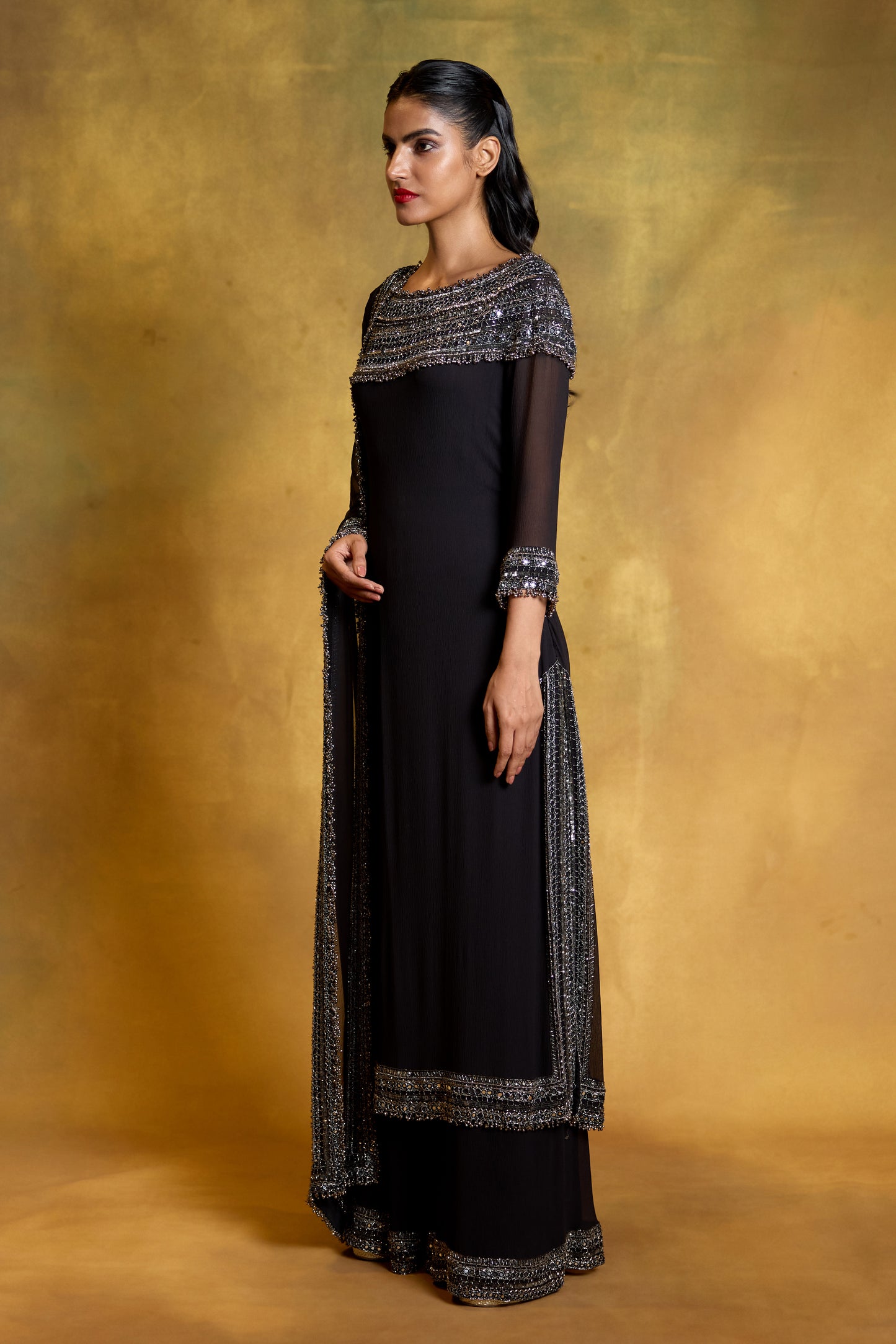 Kurta Set in Sequin & Mirror Embroidery