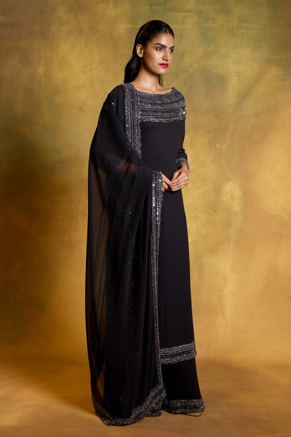 Kurta Set in Sequin & Mirror Embroidery