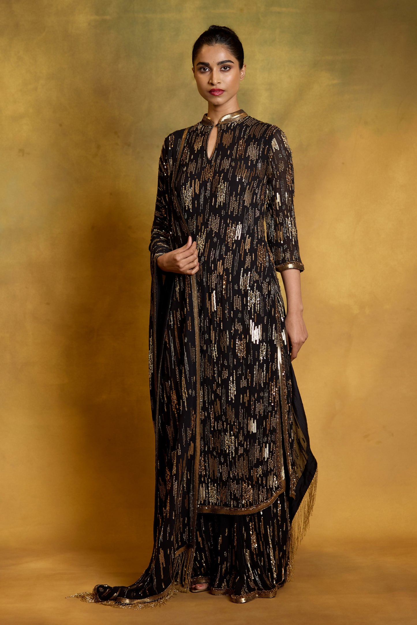 Kurta Set in Abstract Sequin Embroidery