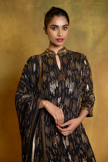 Kurta Set in Abstract Sequin Embroidery
