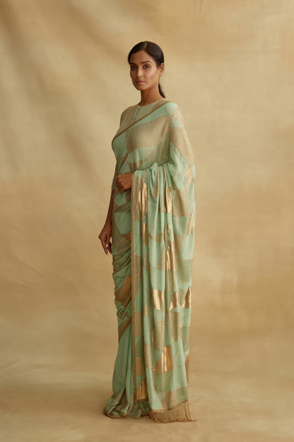 Sari Set in Trapeze Geometric Design in Sequin Embroidery