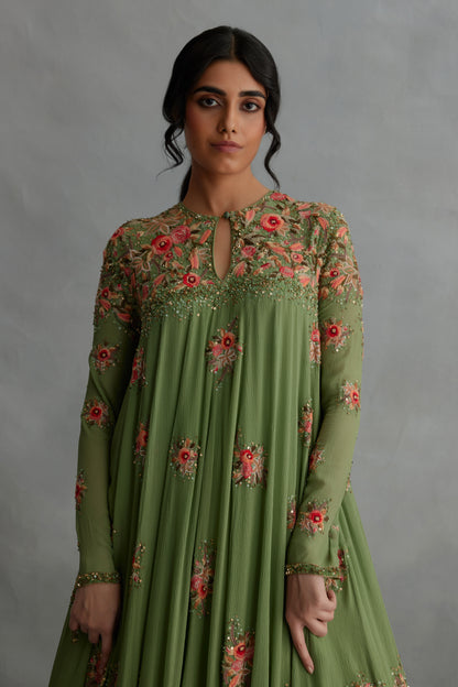 Anarkali Kurta Set in Floral Thread Embroidery