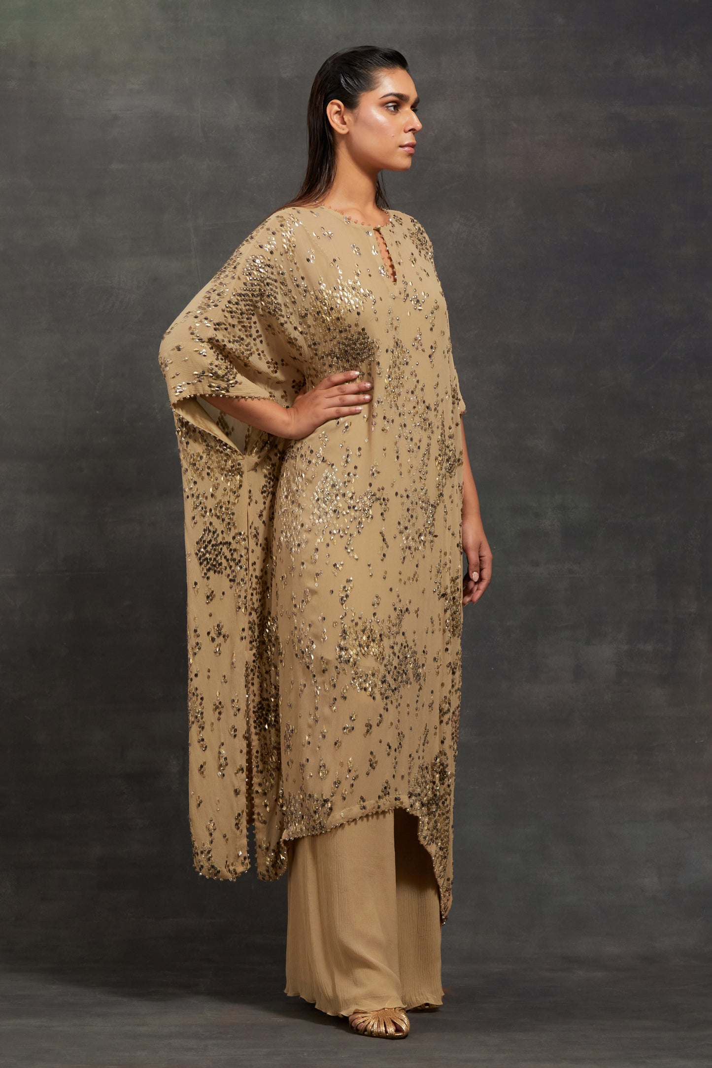 Kaftan Set in Sequin Textured Snake Pattern