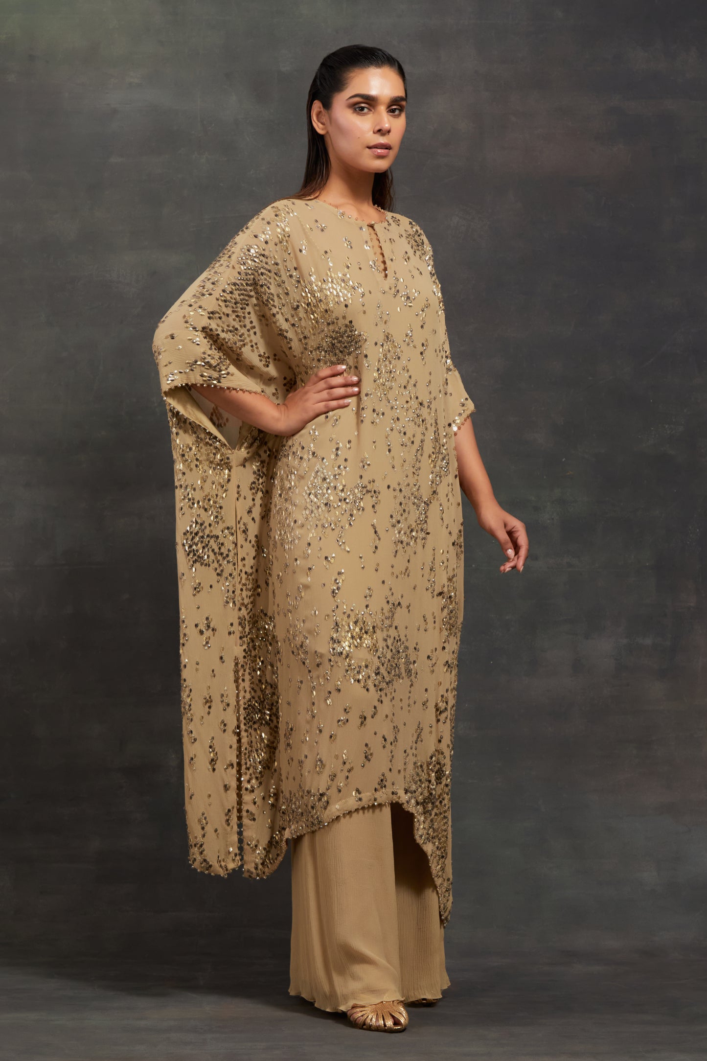 Kaftan Set in Sequin Textured Snake Pattern