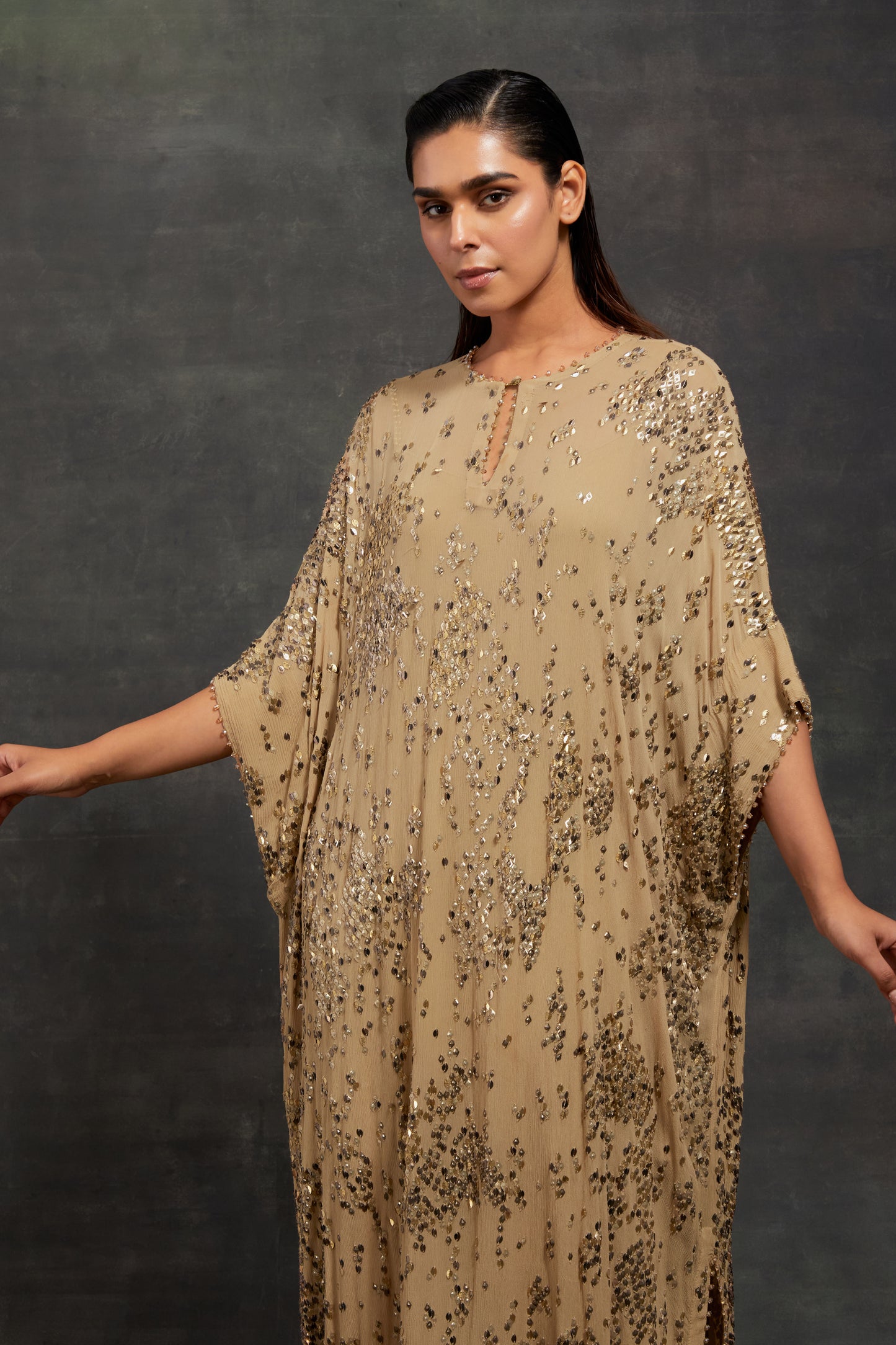 Kaftan Set in Sequin Textured Snake Pattern