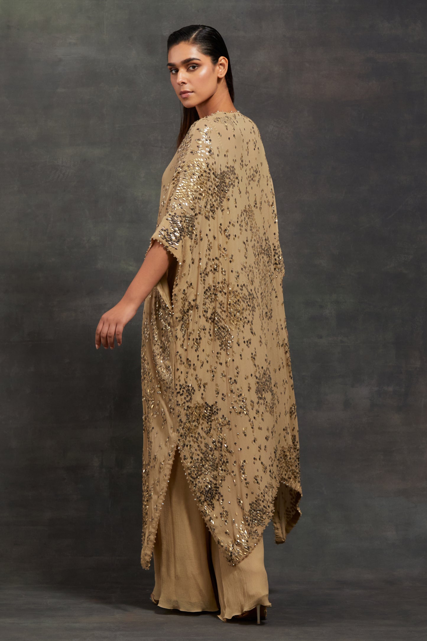 Kaftan Set in Sequin Textured Snake Pattern