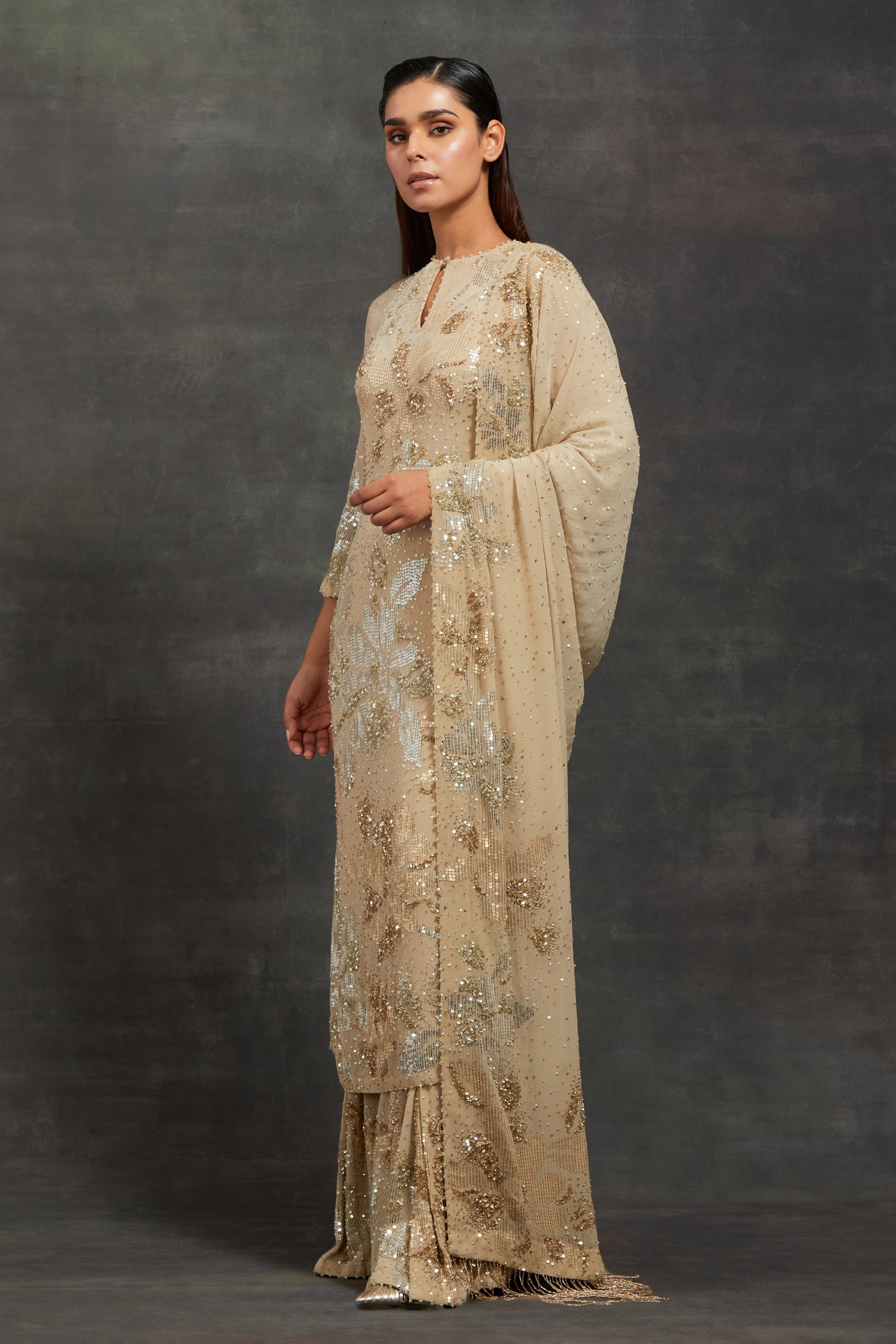 Kurta Set In Floral Sprinkle Sequin Embroidery