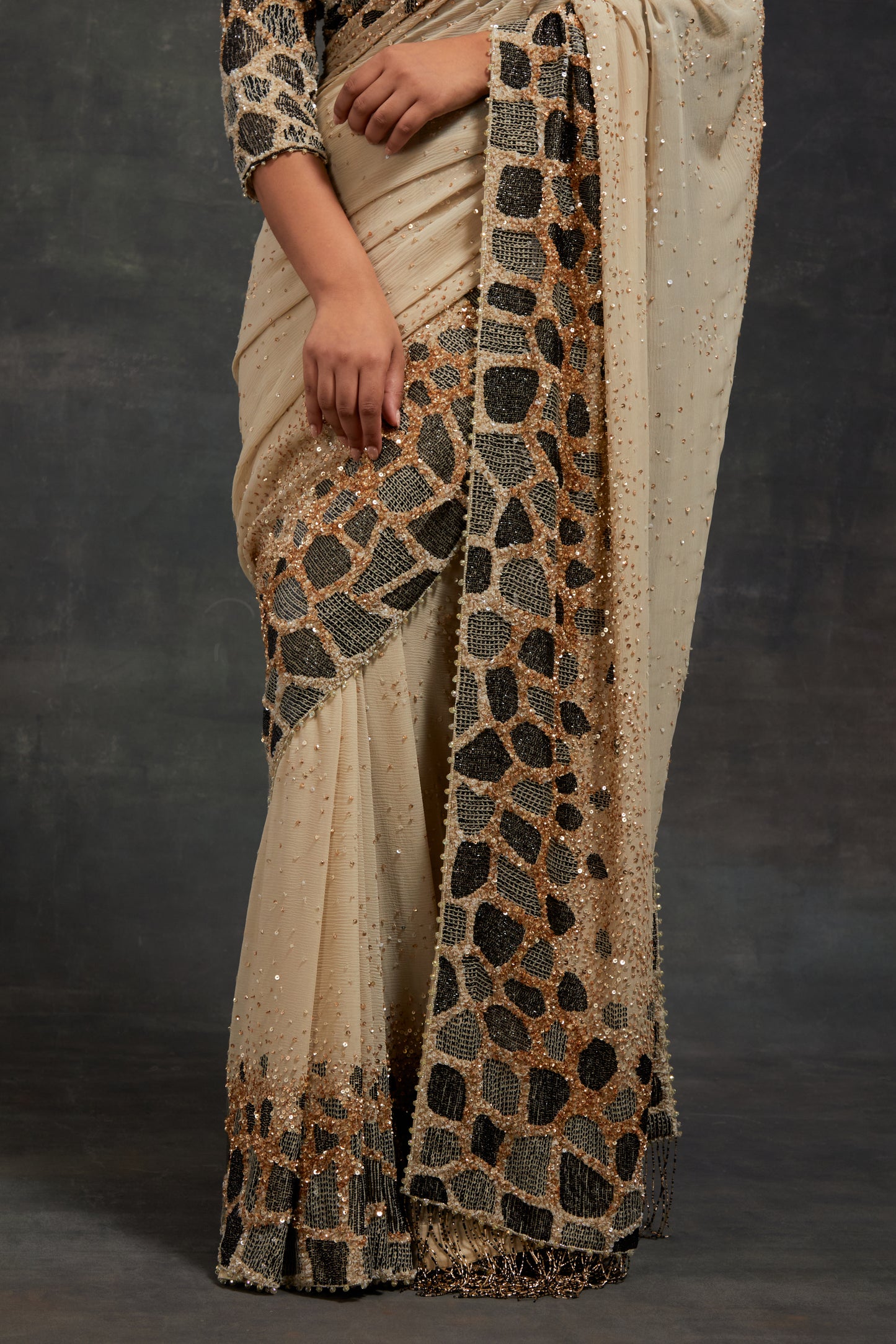 Sari Set In Giraffe Glow Sequin Embroidery