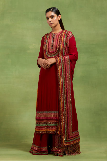 Kurta Set in Thread and Sequin Dhari Embroidery