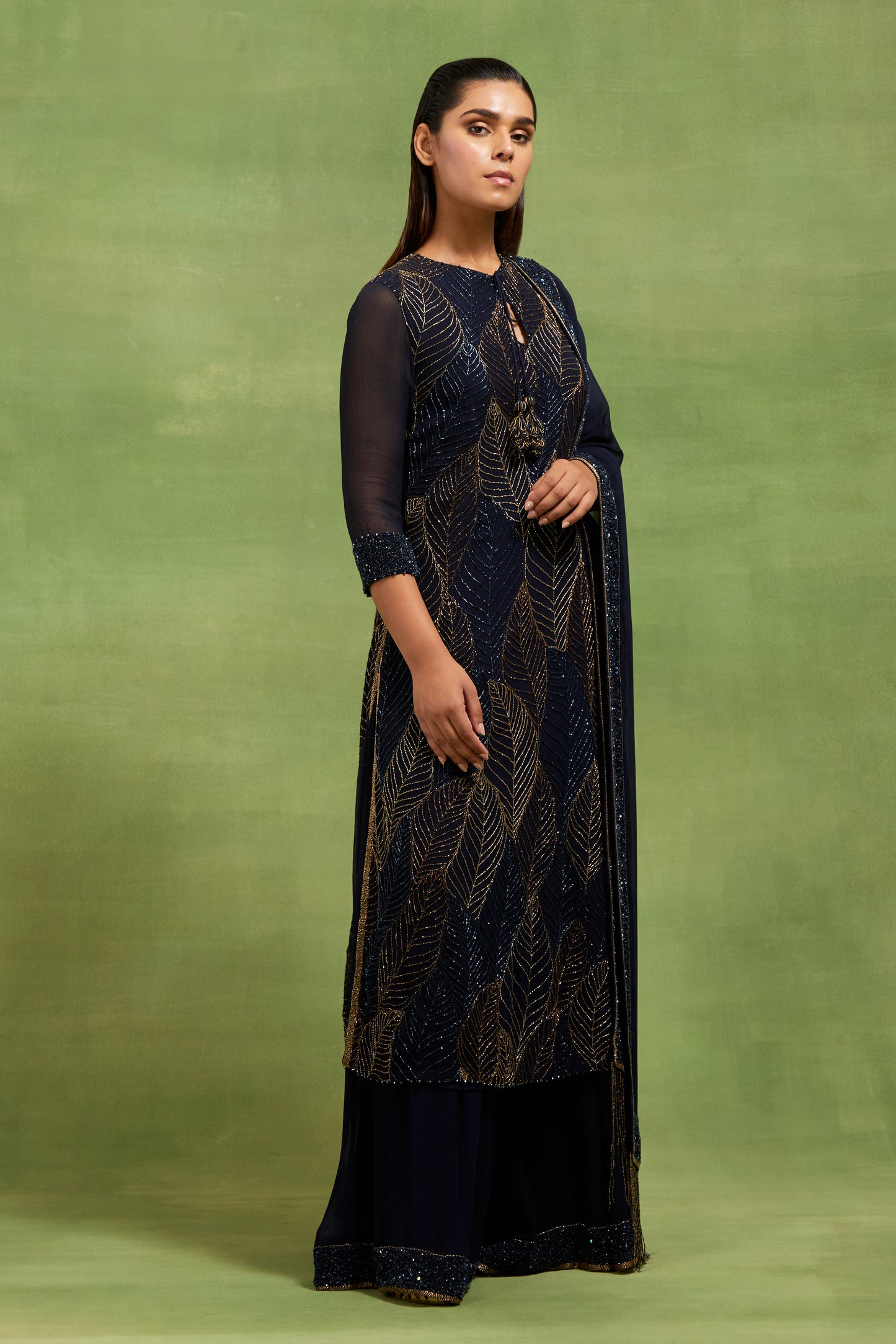 Kurta Set In Cutdana Leaf Embroidery