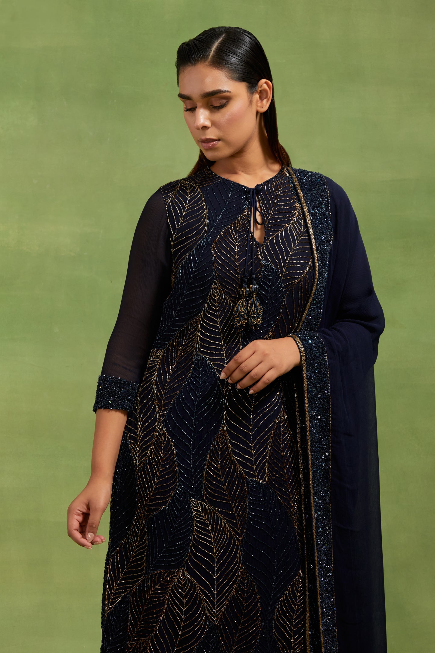 Kurta Set In Cutdana Leaf Embroidery