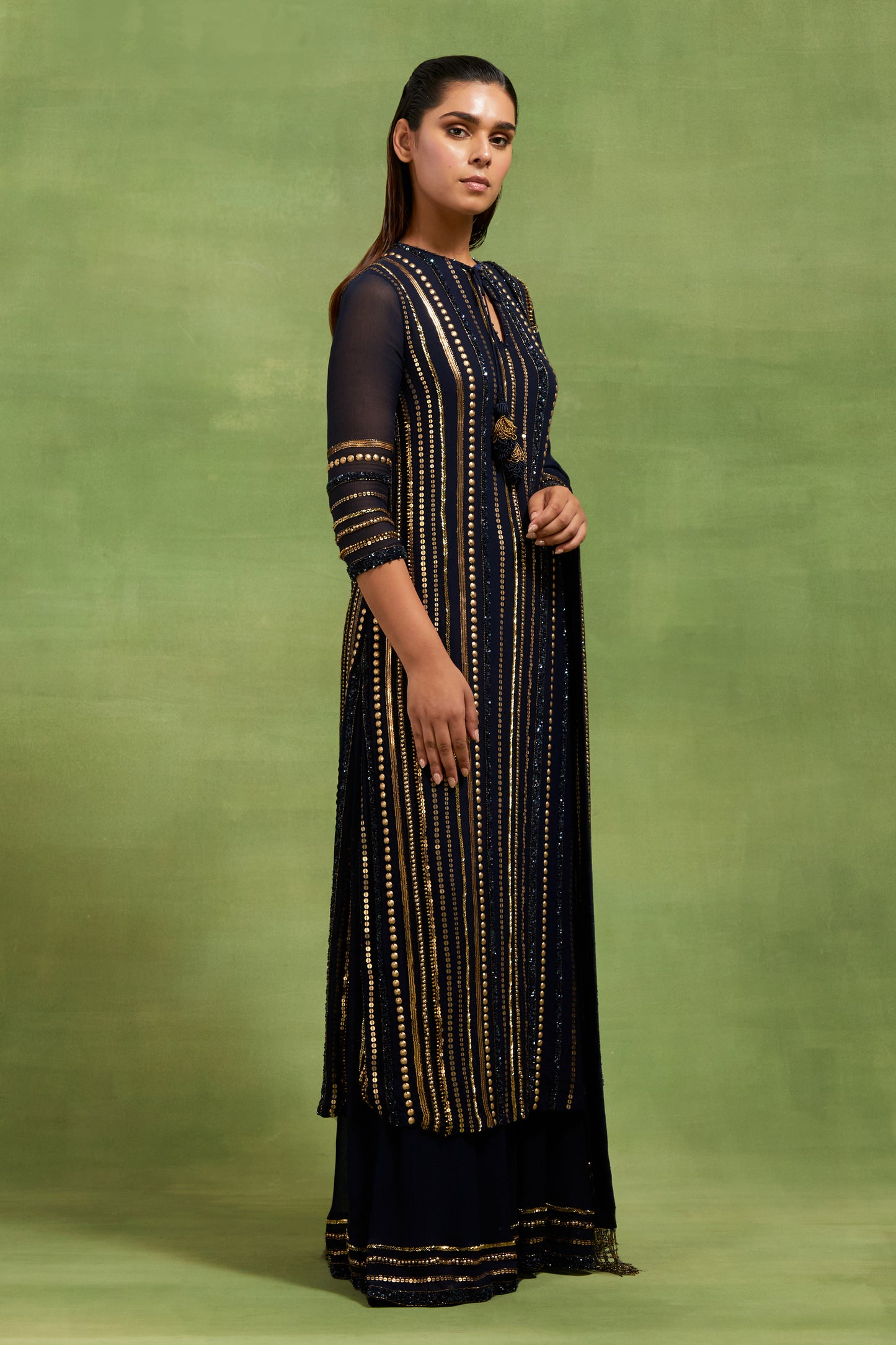Kurta Set in Sequin Line embroidery