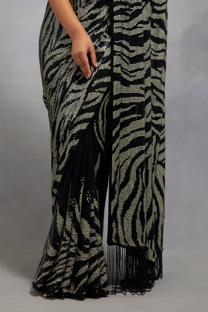 Sari Set in sequin embroidery in the iconic black and white Design