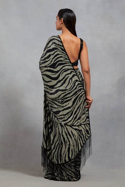 Sari Set in sequin embroidery in the iconic black and white Design